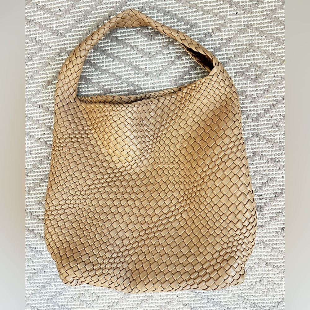 Chic Tan Woven Hobo Bag